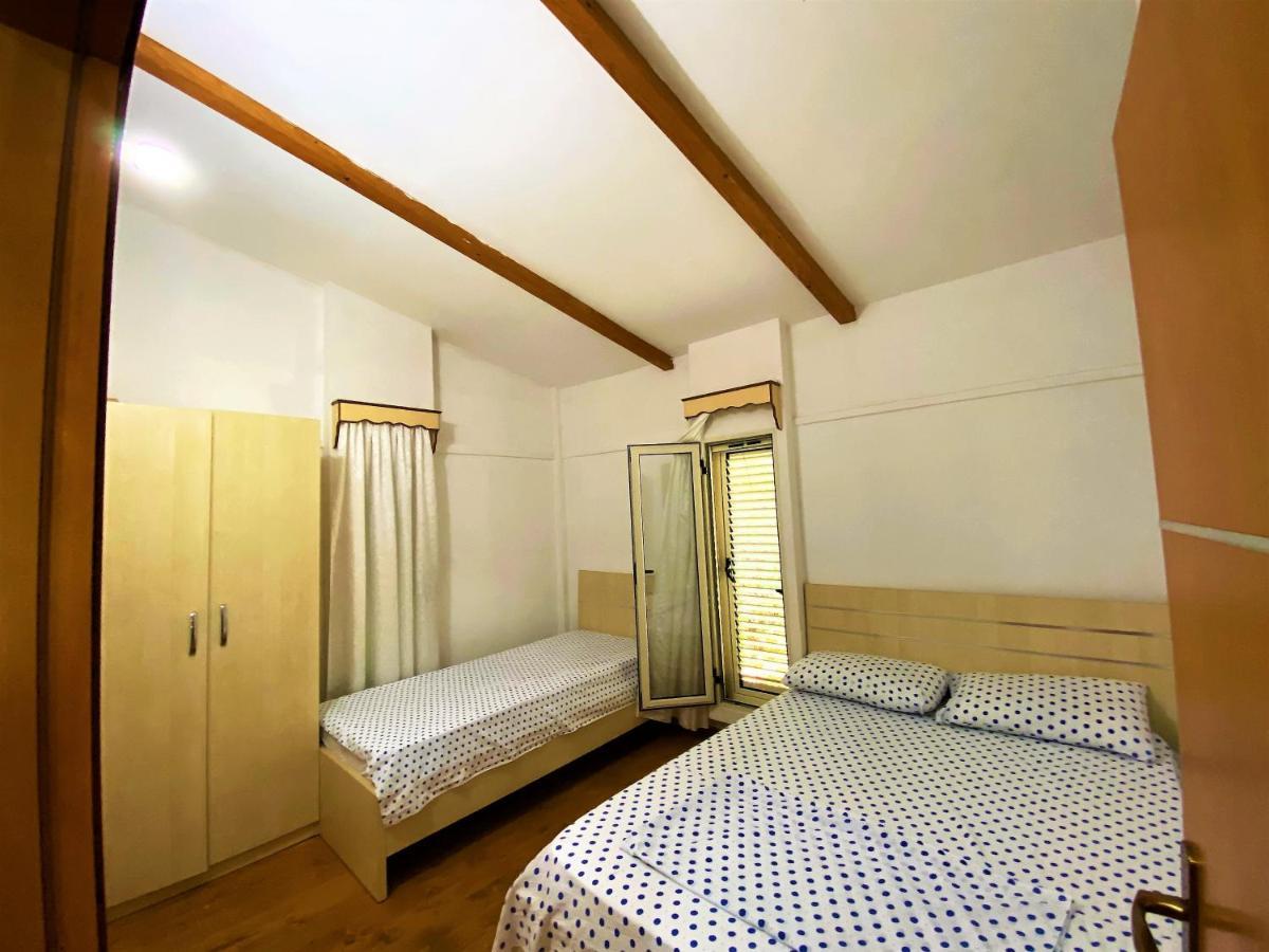 Ramo'S Green Beachside Retreat - Cozy 2 Bedroom Home Vlorë Exterior foto