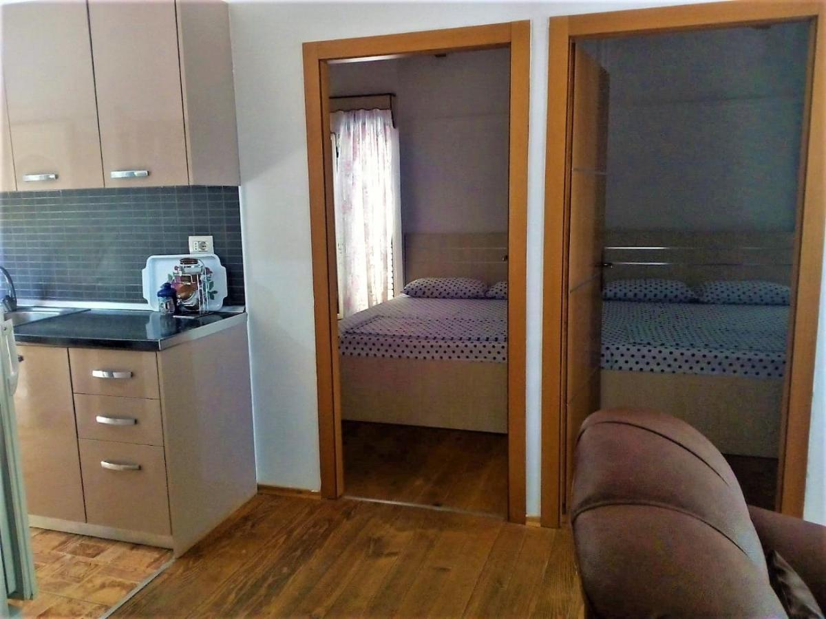 Ramo'S Green Beachside Retreat - Cozy 2 Bedroom Home Vlorë Exterior foto
