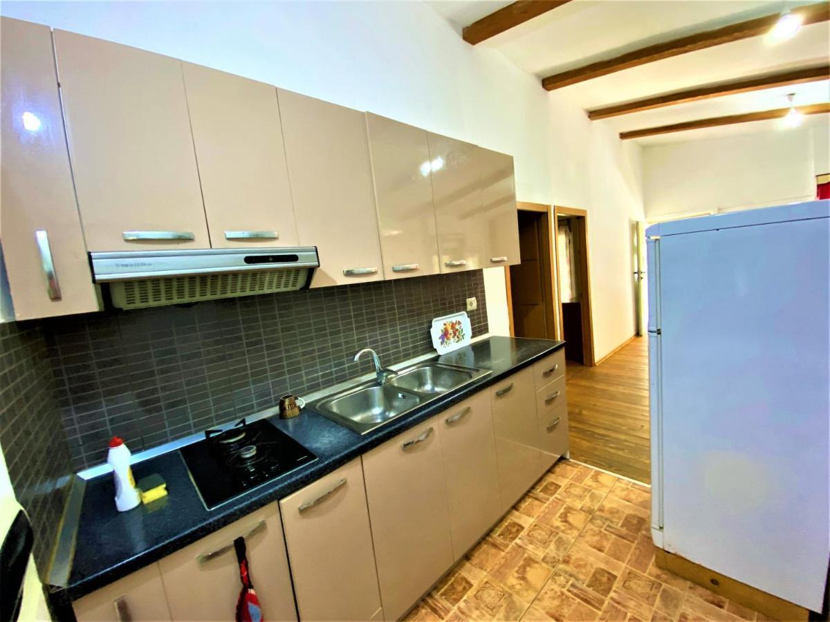 Ramo'S Green Beachside Retreat - Cozy 2 Bedroom Home Vlorë Exterior foto